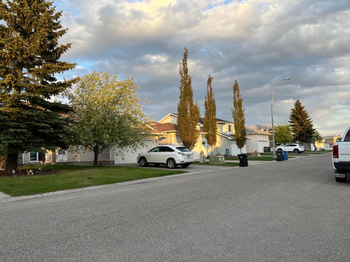Citadel Hills Valley YYC 외부 사진