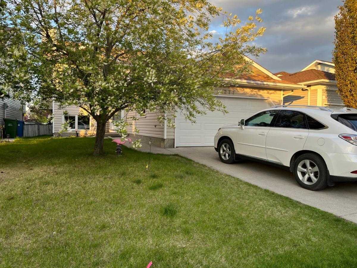 Citadel Hills Valley YYC 외부 사진